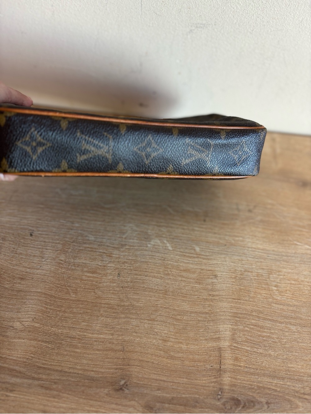 Authentic Louis Vuitton monogram clutch - Picture 5 of 8